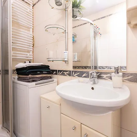 Student District In The Heart Of Lodz&free Parking * Lodz (Lodz)